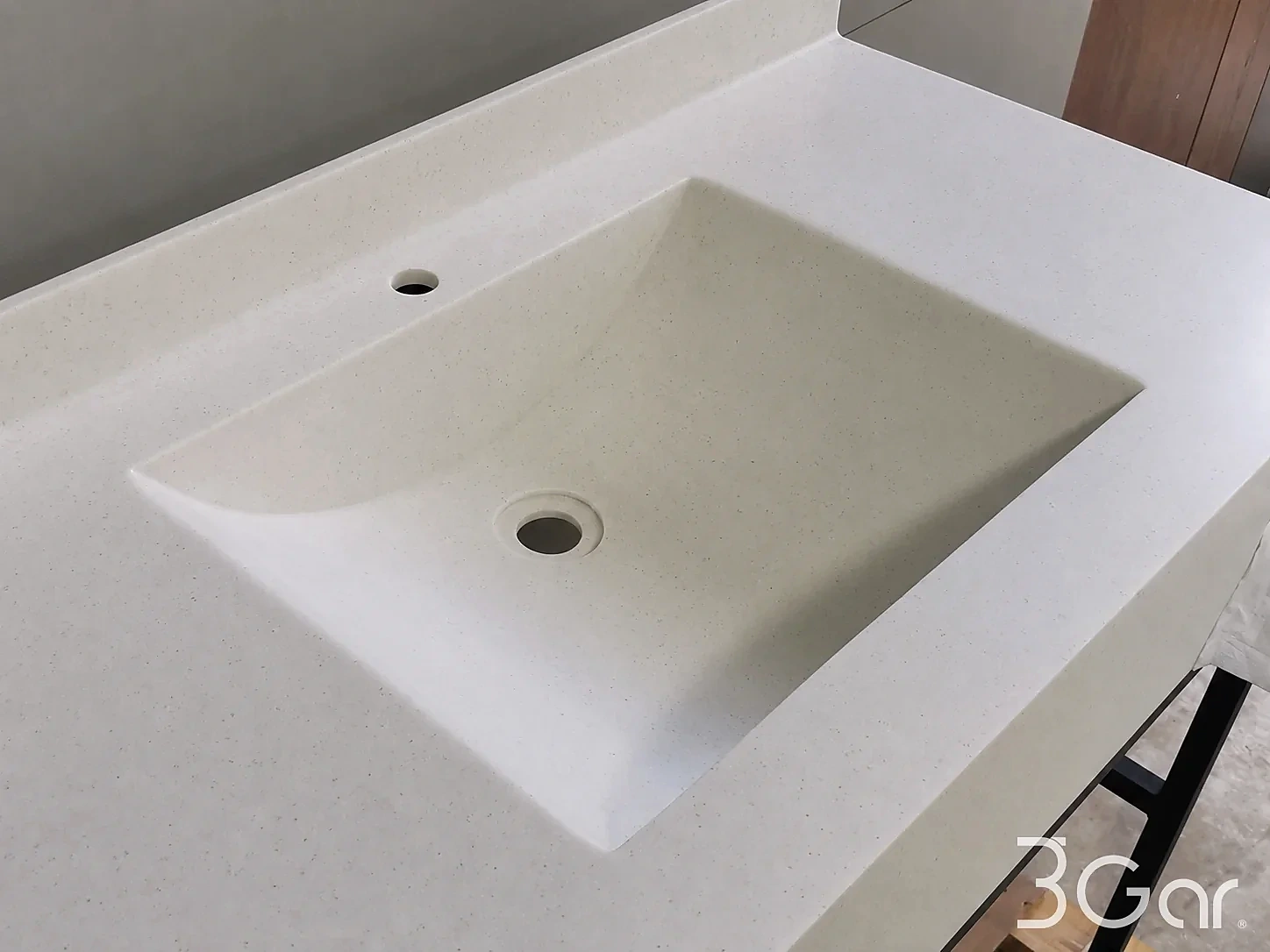 Lavabo diseño curvo de superficie sólida