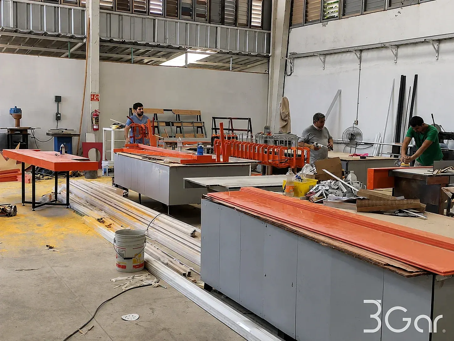 Producción de escalones de superficie sólida